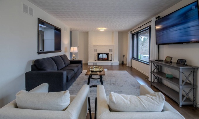 Central Huron Cottage | Bluewater Beach Resort: 10 Acres Of Prime Lakefront On Lake Huron.