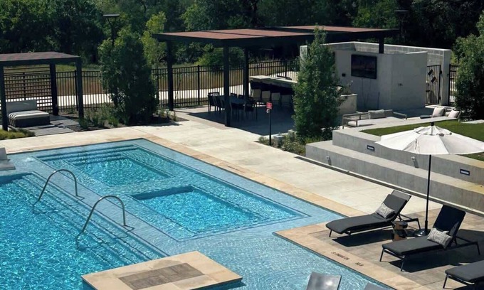 McNeil Apartment | Bluey: Near Domain + Gym | Pool | Game Room & EV