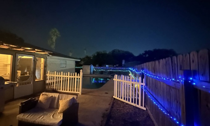 Flour Bluff House | Bluff House!