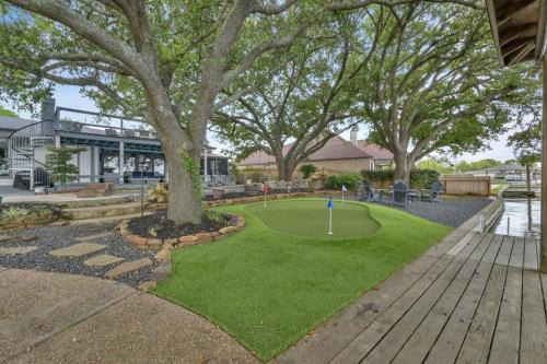 Willis House | Bluff View Drive