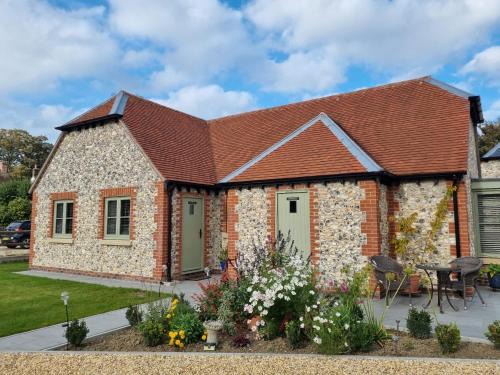 Boxgrove Apartment | Blundens Holiday Lets - Dawmill