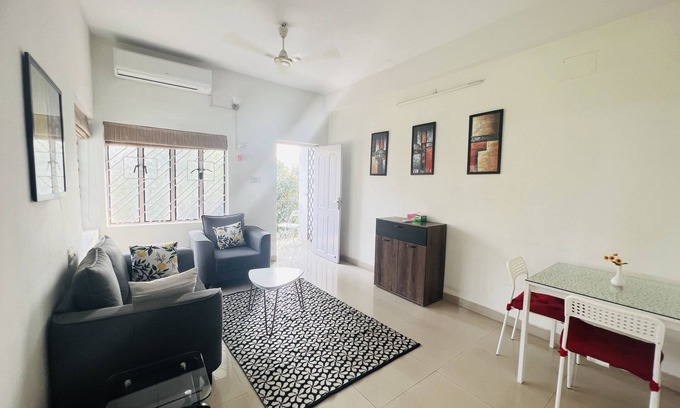 Sector V Apartment | BluO 1BHK Salt Lake - Balcony, Terrace Garden