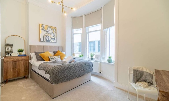 City Centre Glasgow Apartment | Blythswood Apartment 1