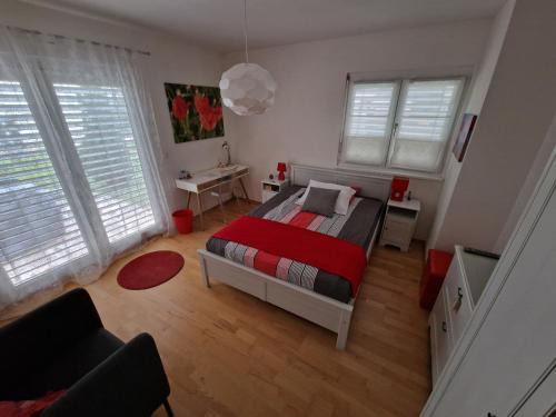 Mies Bed & Breakfast | BnB "Les Coquelicots"