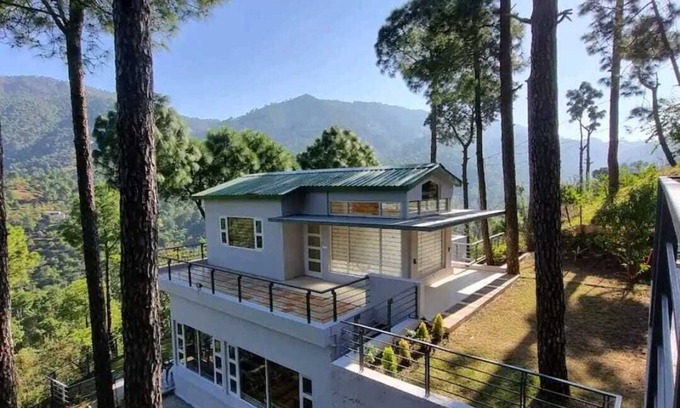 Dharampur Villa | BnBBuddy Luxury Heritage Villa @ Dharampur Kasauli
