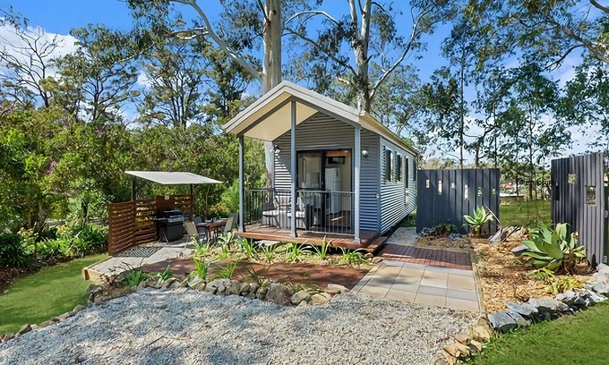 Boambee Cottage | Boambee Cottage is a one-bedroom, self-contained cottage with everything you need.