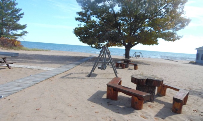 Oscoda Cabin | Board Walk Beach 2 Tree House one of 3 cabins on Lake Huron