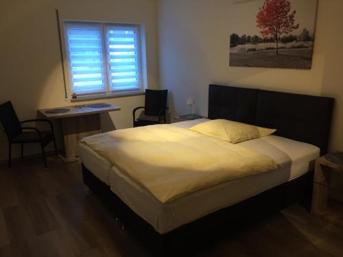Rottenbach Apartment | Boardinghaus Modern Living