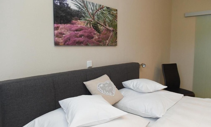 Woellstein Hotel | Boardinghouse Alte Bank