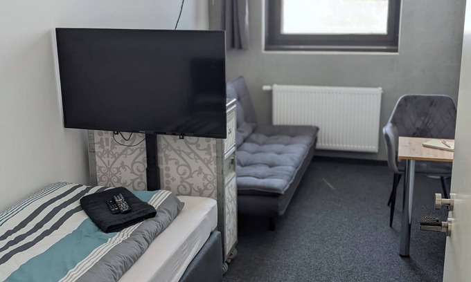 Friolzheim House | Boardingrooms direct A8, close to Stuttgart, 25min