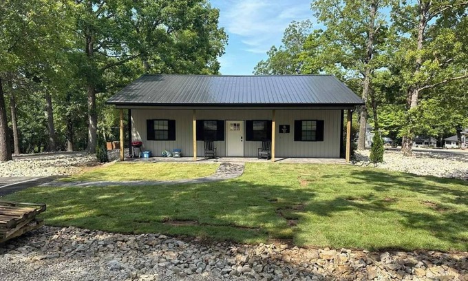 Mountain Home Cabin | Boater's Bliss at Fish & Fiddle Family Resort & Extended Stay