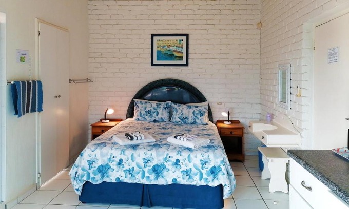 Ramsgate South Apartment | Boathouse Bed and Biscuit - Upper Deck