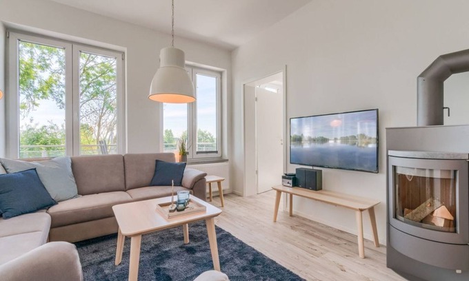 Tielen Apartment | Boathouse Rental - Eiderstrand