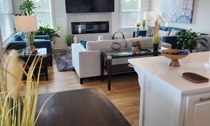 Shoreline Park House | Boating, Fishing, Kayaking and more at this NEW Waterfront Bay St. Louis Retreat