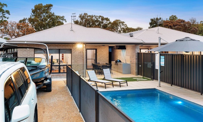 Renmark Boat Rental | Boats And Bedzzz & Renmark River Villas
