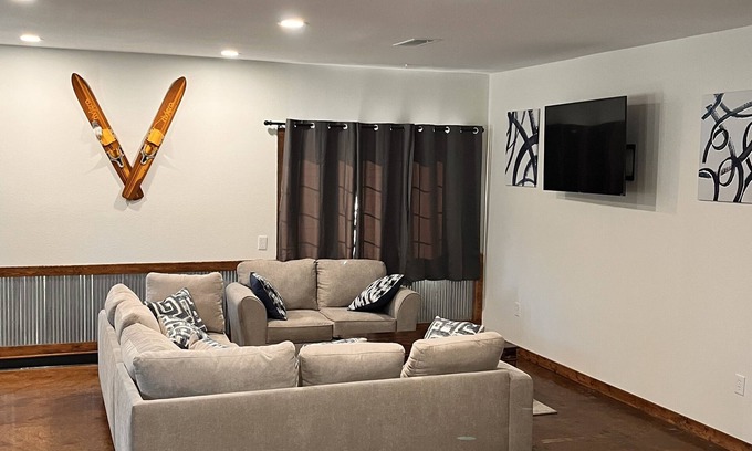 Diamond City Apartment | Boats and Coves Unit 1/Lots of Boat parking