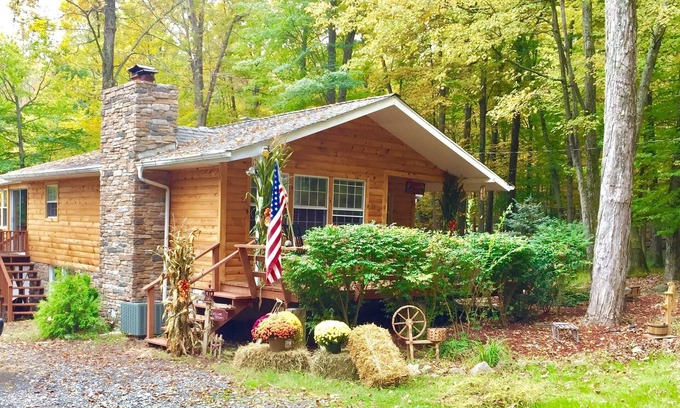 Greentown House | Bob's Big Woods Bungalow - 3 Bedrooms-3 Bath - A/c and Wif