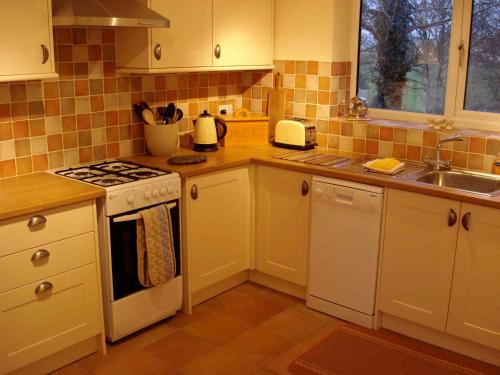 Middleyard House | Bobby's Nook