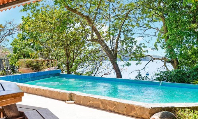 Boca Chica Bed & Breakfast | Boca Chica BnB at Gone Fishing Panama Resort