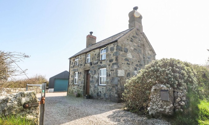 Mynytho Cottage | BOD RHIW, pet friendly, character holiday cottage in Aberdaron