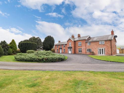 Trefeglwys House | Bodaioch Hall