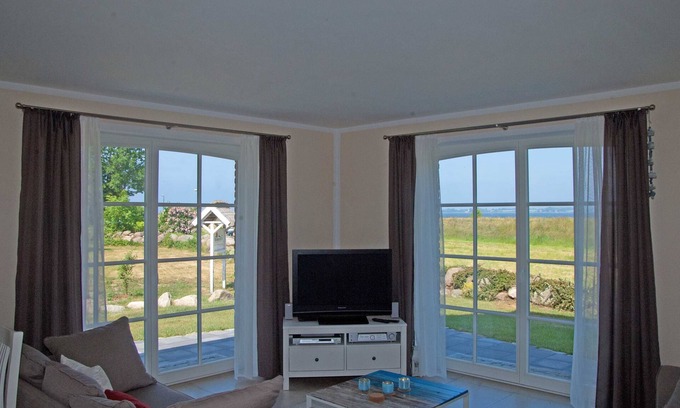 Monchgut-Granitz Apartment | Boddenblick in the country house 100 m to the marina Seeblick - Landhaus Gager 100 m to the marina