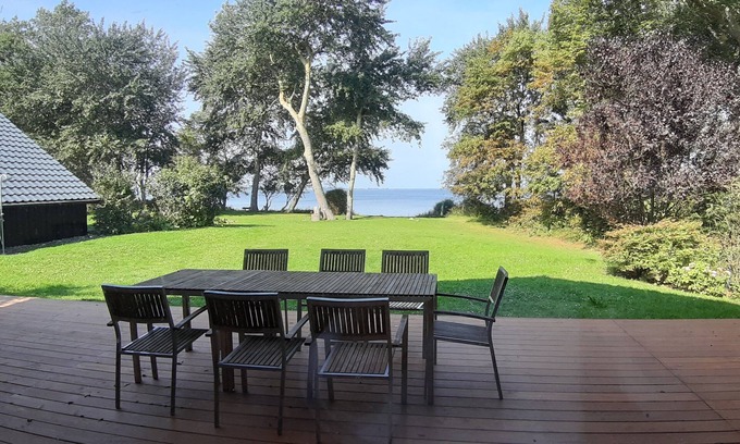 Wiek Apartment | Boddenstrand - FH Boddenstrand- directly on the Bodden, sauna, garden!