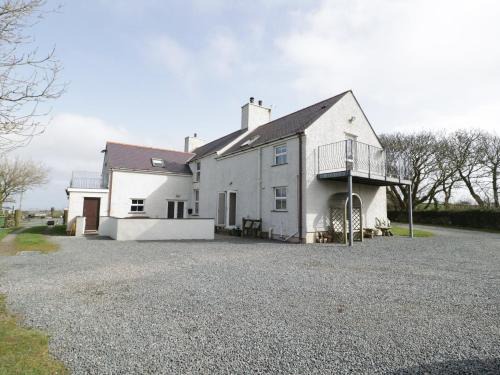 Llanddeusant House | Bodegri Cottage