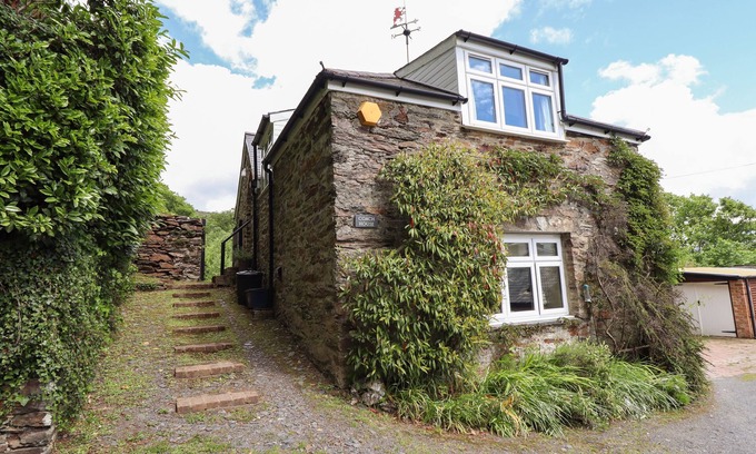 Barmouth Cottage | BODOWEN COACH HOUSE, family friendly, with open fire in Barmouth