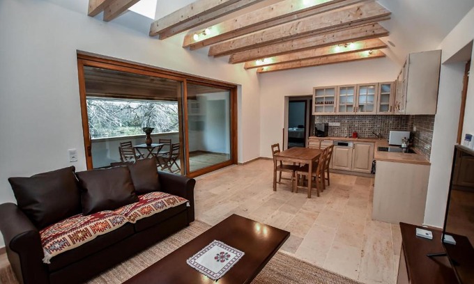 Tokaj Apartment | Bodrog33 Riverhouse