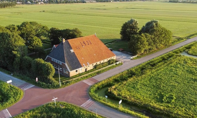 Loenga House | Boerderijhuisje 22 - landelijk logeren in de buurt van Sneek - Friesland