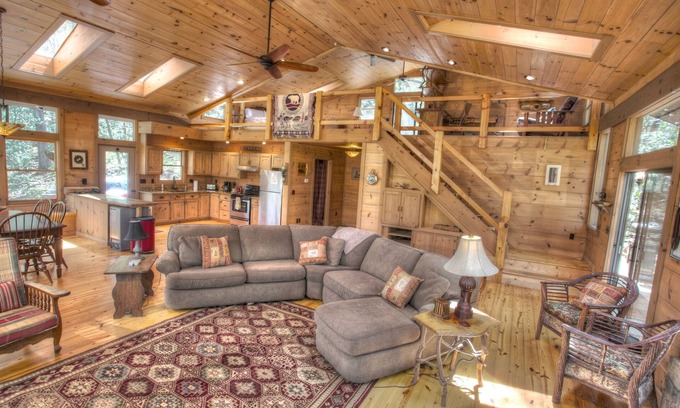 Tiger Cabin | Bogg's Mtn Lodge – A Treasure in the North Georgia Mountains