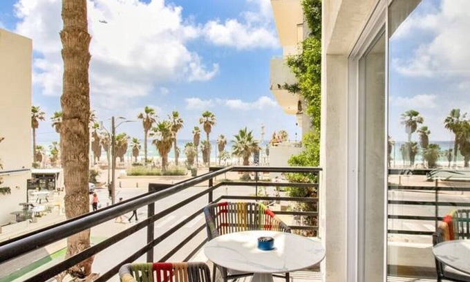 Tel Aviv Promenade Apartment | Bograshov Sea View Apartment
