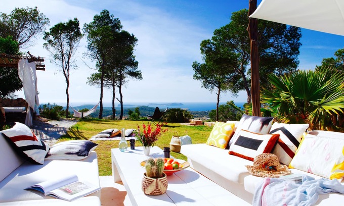 Sant Josep de sa Talaia Villa | Bohemian Luxury Living in exclusive king of hill estate