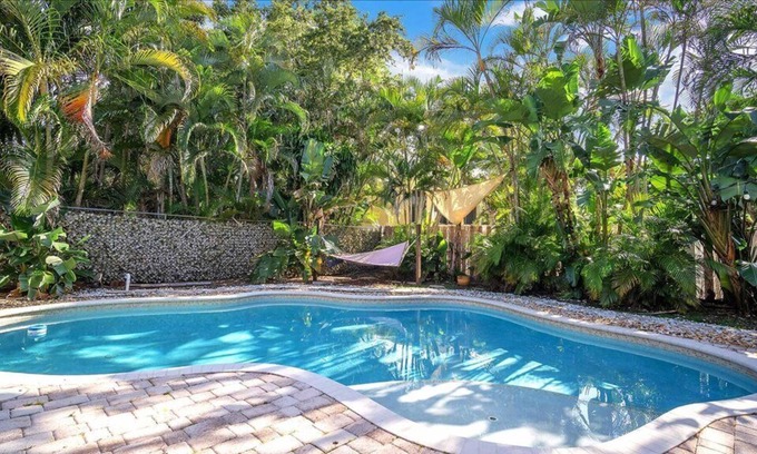 Davie House | Bohemian Gem 5 Bedroom Pool Home