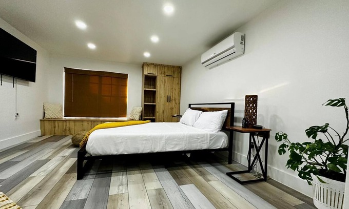 Coral Terrace House | Boho Apartment