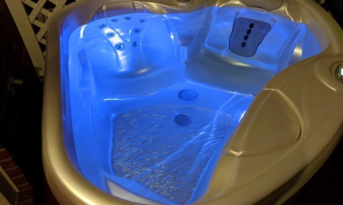 Wichita House | BOHO Funky Bunk with Game room and Hot Tub