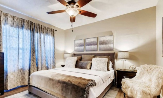 Oak Cliff House | BOHO Living -Bishop Arts District Mins to Downtown
