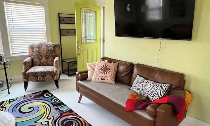 Amarillo House | boho noc *GAME ROOM*pets welcome*king beds*freeW/D
