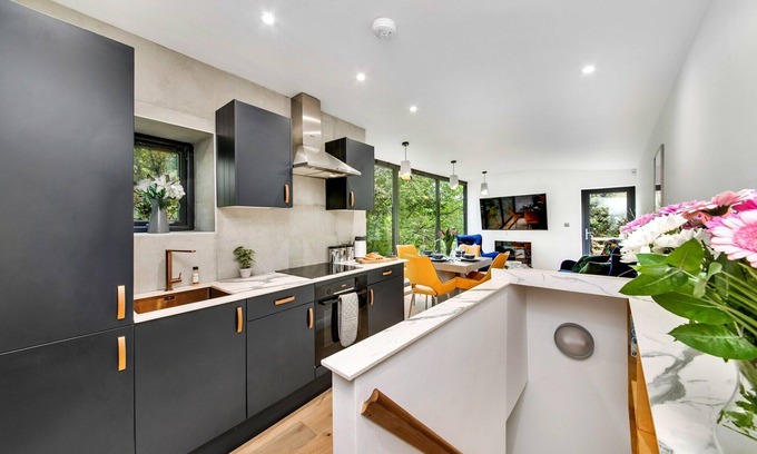 Hebden Bridge House | Boiler House in Calder Valley with Scenic Views