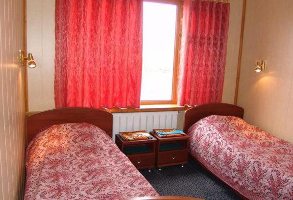 Ust-Bolsheretsk Cabin | Bol'shaya Reka
