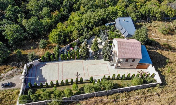 Tsaghkadzor Apartment | Большой дом с камином в центре Цахкадзора