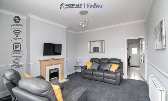 Bolton House | Bolton 2 Bedroom House | Free Parking & WiFi | Ideal for Long Stays