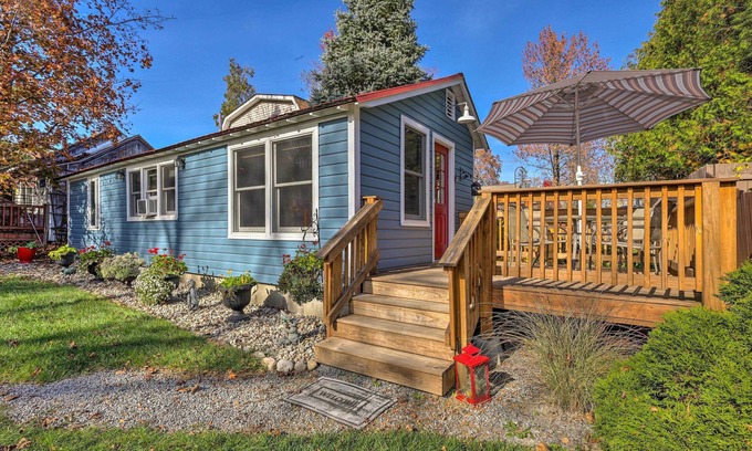 Bolton Landing Cottage | Bolton Landing Cottage: Walk to Lake George!