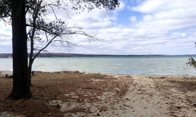Markey Township House | 🔥Bonfires☮️Peaceful🏝Higgins/Houghton Lake⛵️Boating