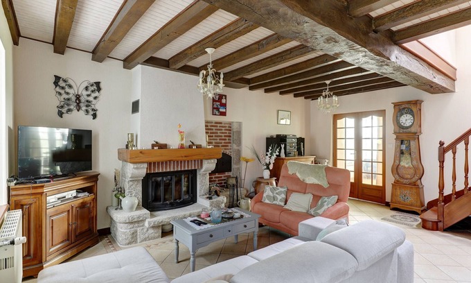 Villebret House | Bonheur d'Autrefois - Maison 8p à 14min de Montluçon
