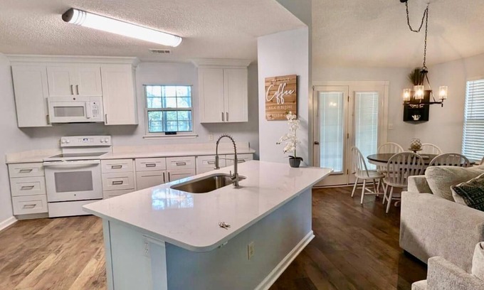 Midway House | Bonita Lake House