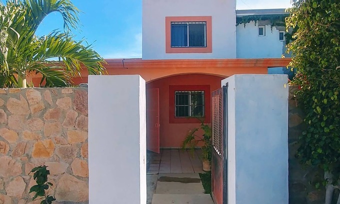 Santa Rosa House | Bonita planta baja con 2 recamaras y un baño, jardín con asador y cochera .