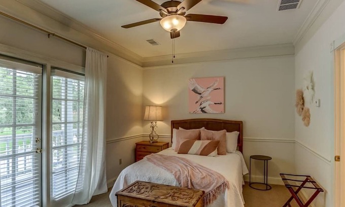 Nesbit House | Bonne Terre Inn Crabapple