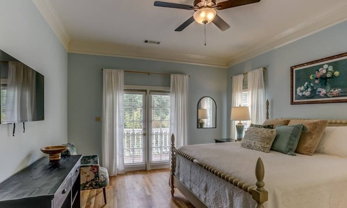 Nesbit House | Bonne Terre Inn Cypress Room